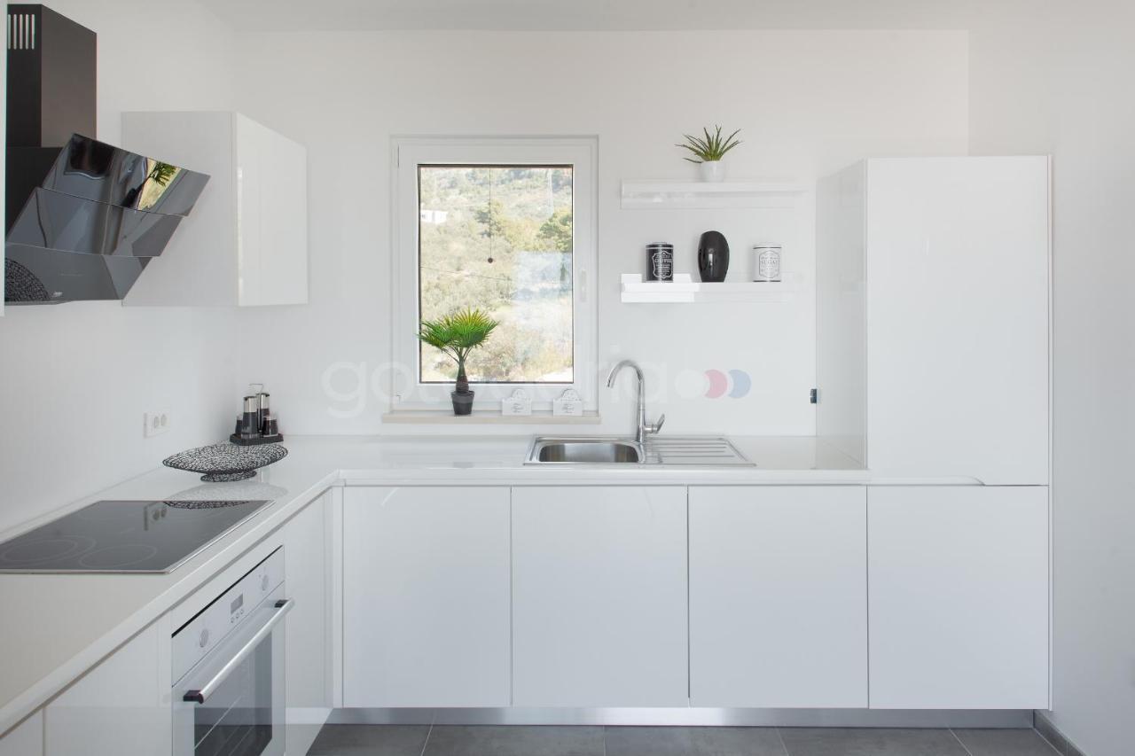 Luxury Apartment Sofia -Free Beach Parking Makarska Exterior photo