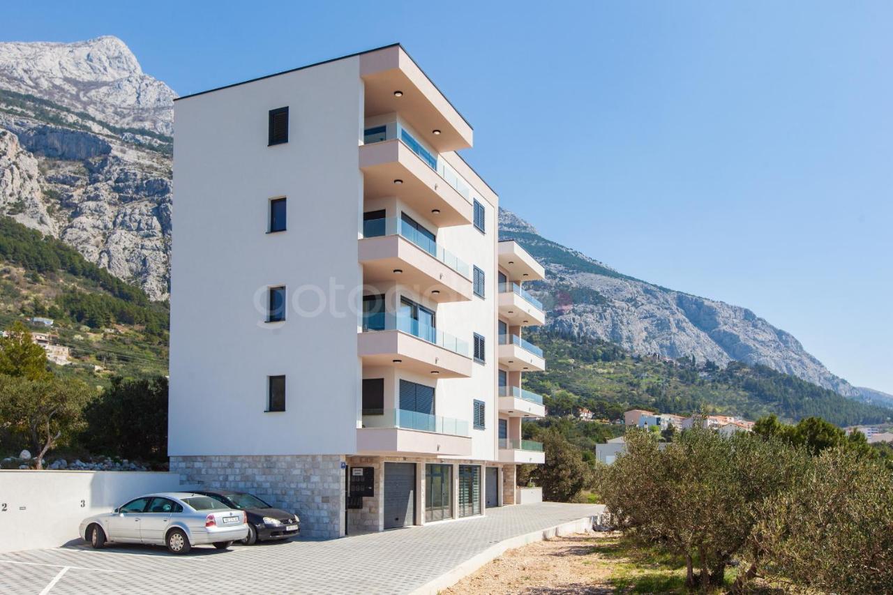 Luxury Apartment Sofia -Free Beach Parking Makarska Exterior photo