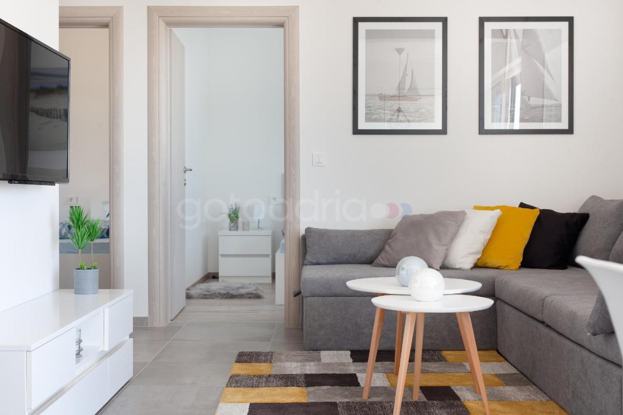 Luxury Apartment Sofia -Free Beach Parking Makarska Exterior photo